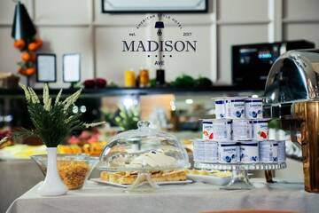 Фотографии Отель Madison Ave Hotel Bishkek г. Бишкек (Киргизия) №3 Фото Отель Madison Ave Hotel Bishkek г. Бишкек 3