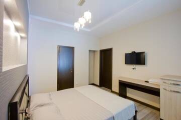 Фотографии Гостевой дом Center Hotel г. Бишкек (Киргизия) №1 Фото Гостевой дом Center Hotel г. Бишкек 1