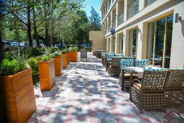 Фотографии Отель B Hotel Bishkek г. Бишкек (Киргизия) №2 Фото Отель B Hotel Bishkek г. Бишкек 2