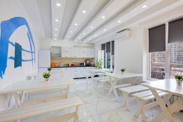 Фотографии Отель WHITE HOTEL & HOSTEL г. Бишкек (Киргизия) №4 Фото Отель WHITE HOTEL & HOSTEL г. Бишкек 4