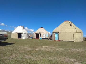 Фотографии Отели типа «постель и завтрак» Kolkechuu_yourt_camp_MAKE г. Бишкек (Киргизия) №1 Фото Отели типа «постель и завтрак» Kolkechuu_yourt_camp_MAKE г. Бишкек 1