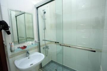 Фото номера Апартаменты Апарт-отели Golden Dragon ApartHotel г. Бишкек 15