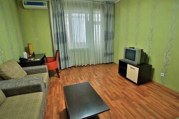 Фото номера Апартаменты с 1 спальней Апарт-отели Golden Dragon ApartHotel г. Бишкек 9
