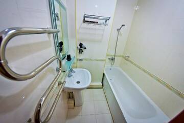 Фото номера Апартаменты Апарт-отели Golden Dragon ApartHotel г. Бишкек 8