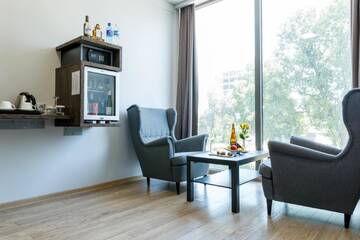 Фото Отель Smart Hotel Bishkek (Holiday) г. Бишкек 4