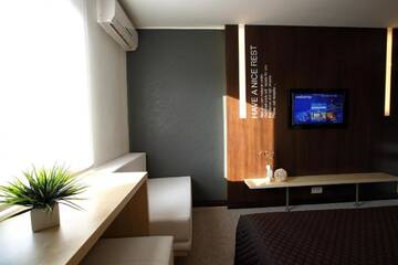 Фото номера Стандартный двухместный номер с 1 кроватью Отель Futuro Hotel Bishkek г. Бишкек 10
