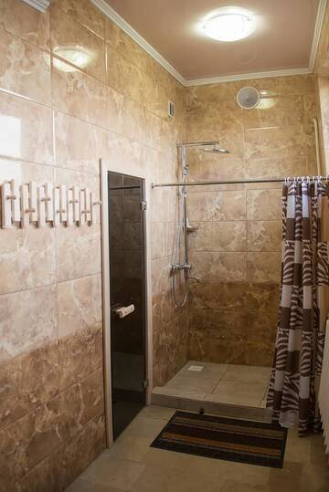 Фото номера Одноместный номер с душем Отель Hotel Kausar г. Бишкек 5