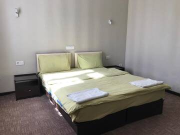 Фото номера Стандартный двухместный номер с 1 кроватью Хостелы Apple Hostel Bishkek г. Бишкек 9
