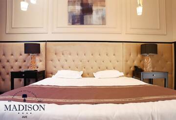 Фото номера Люкс с кроватью размера «king-size» Отель Madison Ave Hotel Bishkek г. Бишкек 3