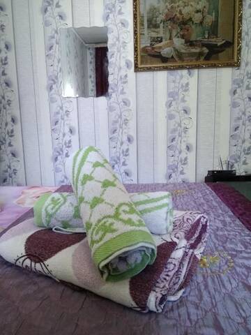 Фото номера Стандартный трехместный номер Гостевой дом Lotos Guest House г. Бишкек 13