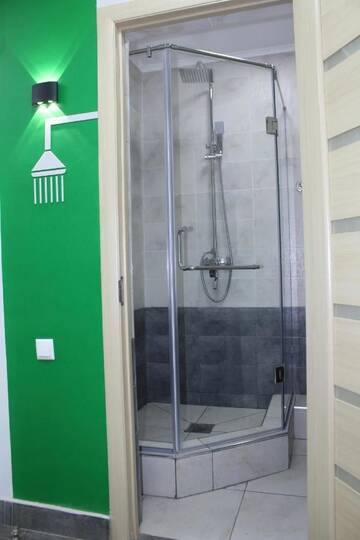 Фото номера Кровать в общем 4-местном номере для мужчин и женщин Отель Viva Hotel Bishkek г. Бишкек 5