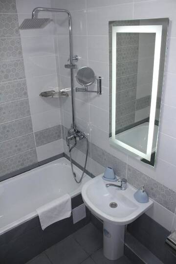 Фото номера Номер-студио Отель Viva Hotel Bishkek г. Бишкек 3