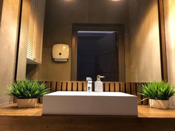 Фото номера Бюджетный двухместный номер с 1 кроватью Отель Bugu Hotel Bishkek г. Бишкек 2