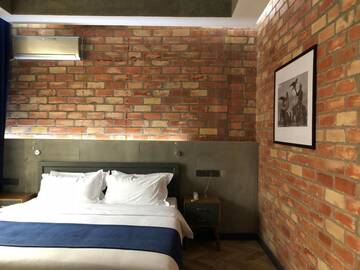 Фото номера Люкс Отель Bugu Hotel Bishkek г. Бишкек 7