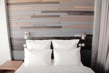 Фото Отели типа «постель и завтрак» Small Hotel г. Бишкек 4
