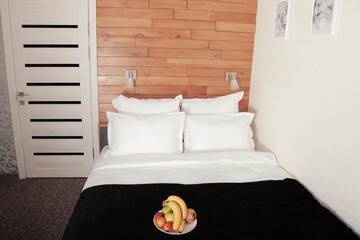 Фото номера Стандартный одноместный номер Отели типа «постель и завтрак» Small Hotel г. Бишкек 7
