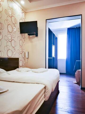 Фото номера Улучшенный одноместный номер Отель Salut Hotel г. Бишкек 14
