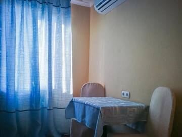 Фото номера Улучшенный одноместный номер Отель Salut Hotel г. Бишкек 23