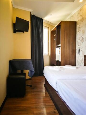 Фото номера Одноместный номер эконом-класса Отель Salut Hotel г. Бишкек 4