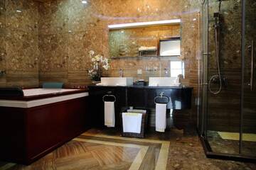 Фото номера Улучшенные апартаменты Отель Damas International Hotel г. Бишкек 4