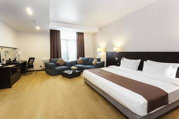 Фотографии Отель Solutel Hotel г. Бишкек (Киргизия) №1 Фото Отель Solutel Hotel г. Бишкек 1
