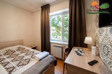 Фото номера Одноместный номер с ванной комнатой Гостевой дом Tiny Hotel Bishkek г. Бишкек 12