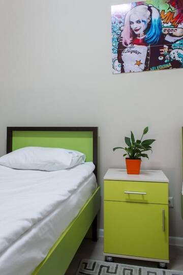 Фото номера Двухместный номер с 2 отдельными кроватями Хостелы Compass Hostel г. Бишкек 19