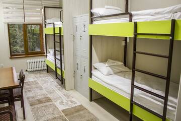 Фото номера Общий 8-местный номер для мужчин Хостелы Compass Hostel г. Бишкек 3