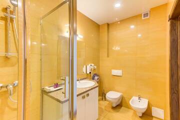Фото номера Улучшенный номер с кроватью размера «king-size» Отель Bishkek Centrum Hotel г. Бишкек 2