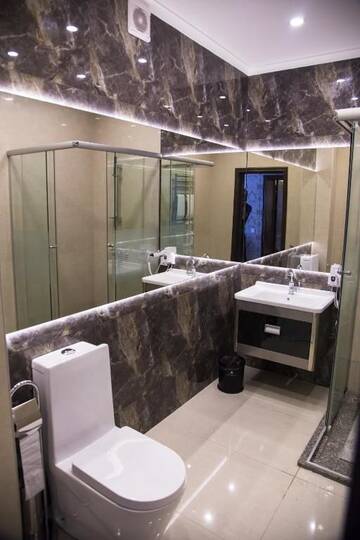 Фото номера Люкс с 2 спальнями Отель Premier Hotel г. Бишкек 14