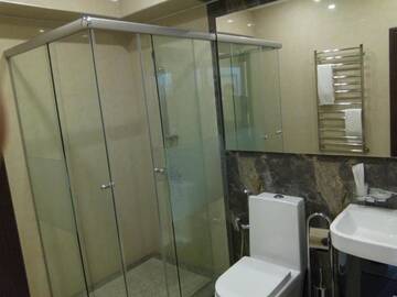 Фото номера Люкс с 2 спальнями Отель Premier Hotel г. Бишкек 12