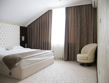 Фото номера Люкс с 2 спальнями Отель Premier Hotel г. Бишкек 15