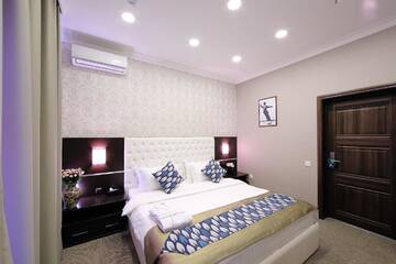 Фото Отель Premier Hotel г. Бишкек 1