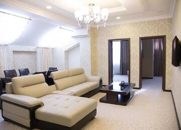 Фото номера Люкс с 2 спальнями Отель Premier Hotel г. Бишкек 16