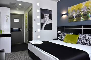 Фото номера Одноместный номер Отель Art Hotel Bishkek г. Бишкек 2