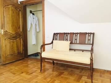 Фото номера Двухместный номер Делюкс с 1 кроватью и душем Мини-отель Astoria Garden г. Бишкек 10
