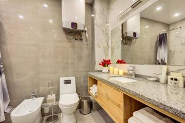 Фото номера Люкс с кроватью размера «king-size» Отель Aurum hotel г. Бишкек 15