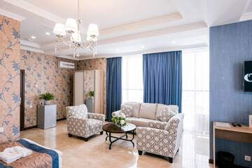 Фото номера Семейный люкс Отель Oasis Residence г. Бишкек 3
