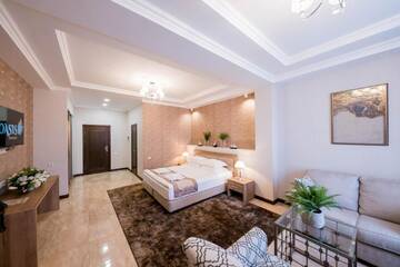 Фото номера Двухместный номер Делюкс с 1 кроватью Отель Oasis Residence г. Бишкек 3