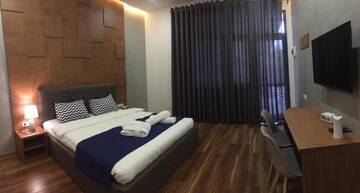 Фото номера Номер с кроватью размера «king-size» Отель Concord Hotel г. Бишкек 12