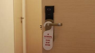 Фото номера Двухместный номер Делюкс с 1 кроватью и душем Отель WHITE HOTEL &amp; HOSTEL г. Бишкек 8