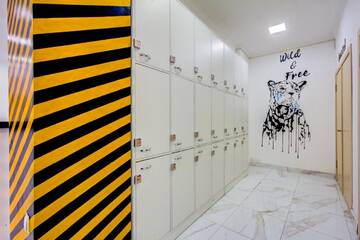 Фото номера Спальное место на двухъярусной кровати в общем номере для женщин Отель WHITE HOTEL &amp; HOSTEL г. Бишкек 9