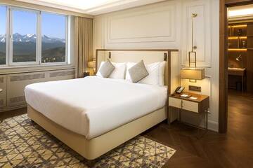 Фото номера Club lounge access, Suite, 1 King Отель Sheraton Bishkek г. Бишкек 5