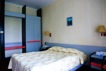 Фото номера Одноместный номер с видом на бассейн Отель Hotel Ak-Keme г. Бишкек 4