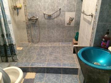 Фото номера Дом для отпуска Дома для отпуска Kyrgyz guest house г. Бишкек 32
