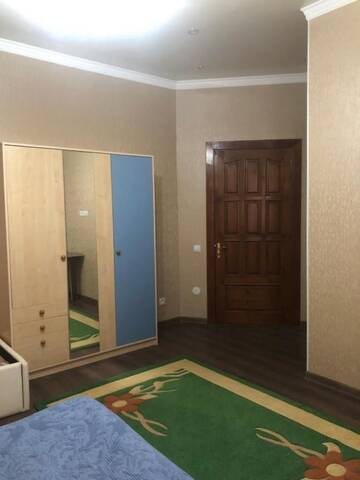 Фото номера Трехместный номер с собственной ванной комнатой Хостелы Sweet Home Hostel г. Бишкек 2