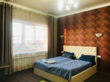 Фото номера Трехместный номер с собственной ванной комнатой Хостелы Sweet Home Hostel г. Бишкек 4
